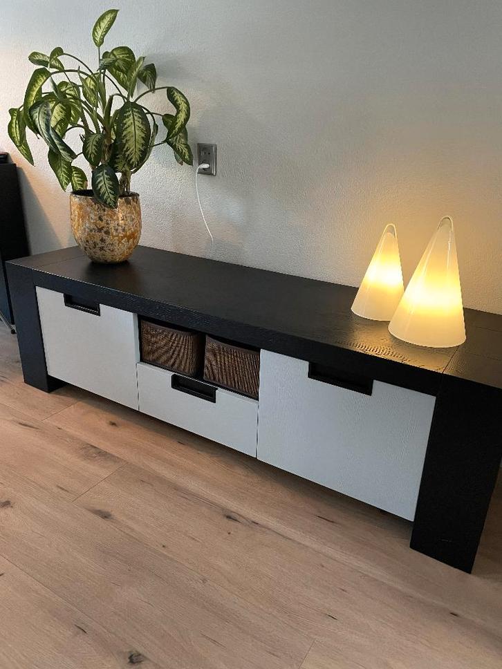 Massief eiken TV meubel, Huis en Inrichting, Kasten | Televisiemeubels, Zo goed als nieuw, Minder dan 100 cm, 150 tot 200 cm, 25 tot 50 cm