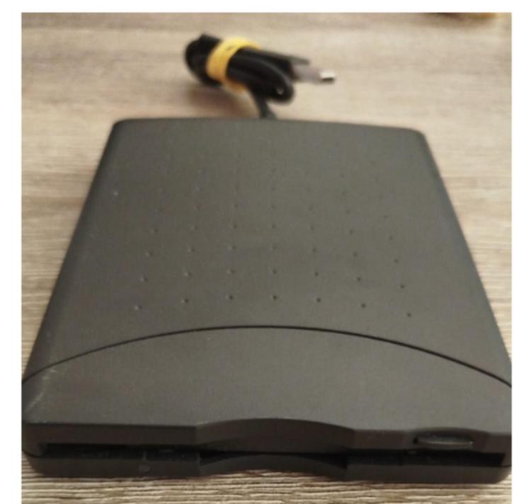 NEC UF0002 USB 3.5" floppy disk drive. Nu 35€ euro, Computers en Software, Vintage Computers, Ophalen of Verzenden