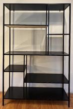 Industriele zwart metalen vakkenkast, Met plank(en), Gebruikt, Minder dan 150 cm, 150 tot 200 cm