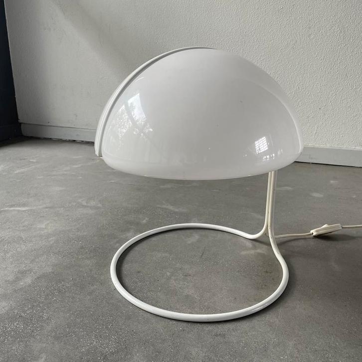Harvey Guzzini conchiglia jaren 60, Huis en Inrichting, Lampen | Tafellampen, Zo goed als nieuw, Minder dan 50 cm, Ophalen