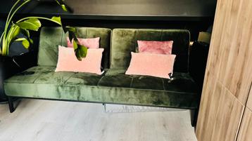 Velvet groene slaapbank Linz van Leen Bakker. beschikbaar voor biedingen