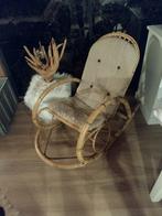 Rotan Schommelstoel met Kussen, Bruin, Vintage, Ophalen of Verzenden, Zo goed als nieuw