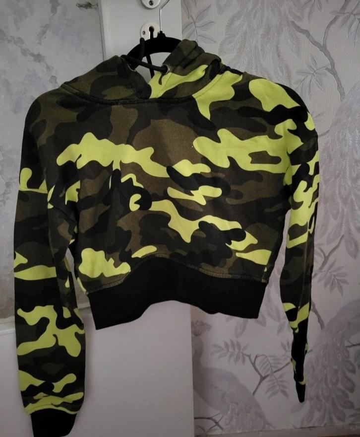 Urban Classics Camo Cropped Hoodie XS, Kleding | Dames, Truien en Vesten, Zo goed als nieuw, Maat 34 (XS) of kleiner, Groen, Ophalen of Verzenden