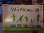 Wii Fit Plus Balance Board met spel, Ophalen, 1 speler, Zo goed als nieuw, Vanaf 3 jaar