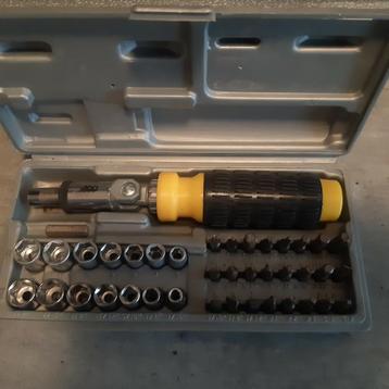 Gereedschap    T E A B beschikbaar voor biedingen