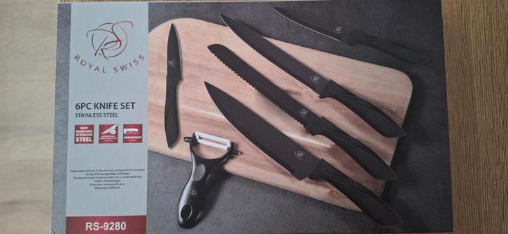 Messenset Royal Swiss - Nieuw in Verpakking!, Huis en Inrichting, Keuken | Bestek, Nieuw, Bestekset, Rvs of Chroom, Vaatwasserbestendig