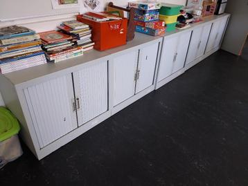5x kastjes met schuifdeur beschikbaar voor biedingen