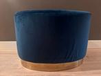 Ovale poef blauw fluweel gouden rand, Huis en Inrichting, Banken | Voetenbanken en Poefen, Minder dan 50 cm, Ophalen of Verzenden