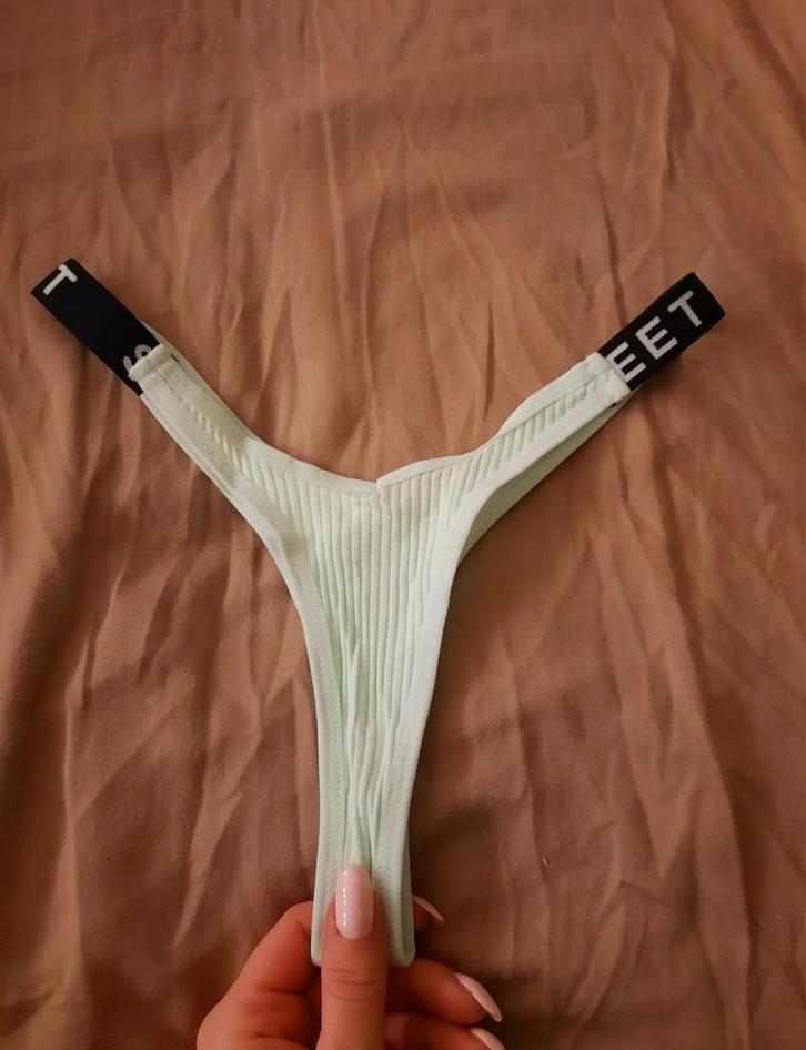 Trendy String met 'SWEET' band, Kleding | Dames, Ondergoed en Lingerie, String, Overige kleuren, Verzenden