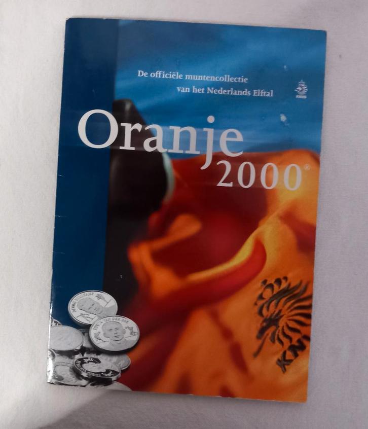 Muntcollectie Oranje 2000, Verzamelen, Sportartikelen en Voetbal, Zo goed als nieuw, Boek of Tijdschrift, Overige binnenlandse clubs