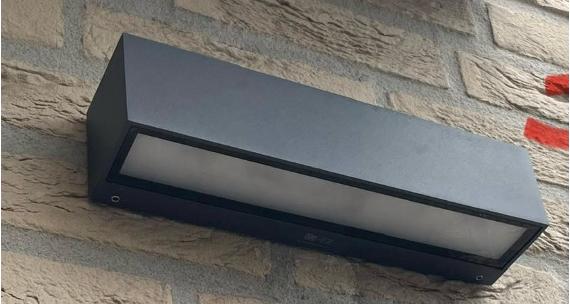 Lucando Lengo Led Wandlamp Buiten - Zo goed als nieuw, Minder dan 50 watt, Wandlamp, Aluminium, Ophalen of Verzenden