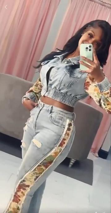 Denim Set met Bloemenprint - Maat 38 maat M beschikbaar voor biedingen