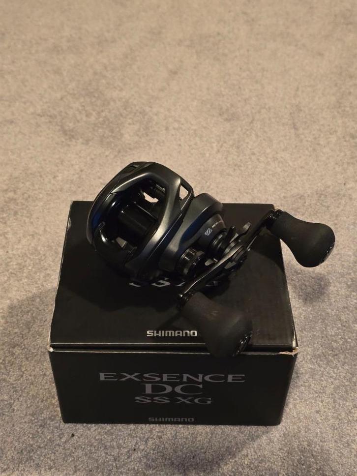 Shimano Exsence DC SS XG (Rechterhand) | Uitstekende staat, Watersport en Boten, Hengelsport | Roofvissen, Zo goed als nieuw, Molen