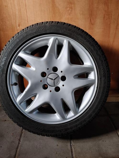 Twee setjes velgen Mercedes-Benz, Auto-onderdelen, Banden en Velgen, Banden en Velgen, Zomerbanden, 18 inch, 265 mm, Personenwagen