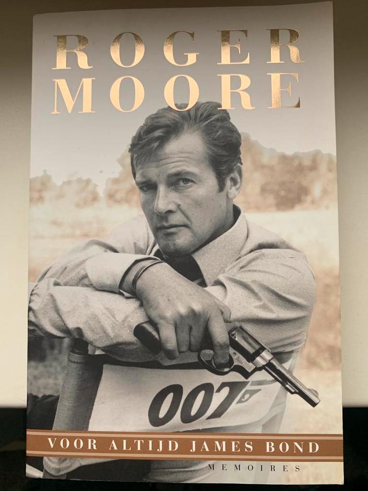 Roger moore - voor altijd james bond (5=4 aktie), Boeken, Biografieën, Zo goed als nieuw, Ophalen of Verzenden