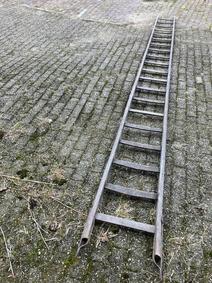Pluk-ladder / decoratie-ladder, Doe-het-zelf en Verbouw, Ladders en Trappen, Gebruikt, 4 meter of meer, Ophalen