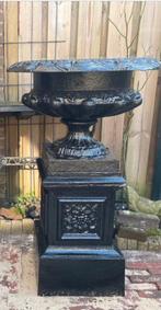 Gietijzeren tuinvaas bloempot op sokkel / console, Ophalen of Verzenden, Zo goed als nieuw