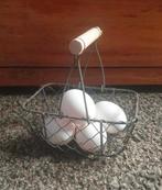 Draadmandje eiermandje. Klein model., Ophalen of Verzenden, Zo goed als nieuw