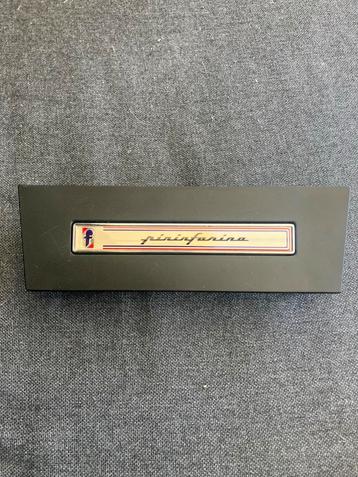 Alfa Romeo Spider Radio Afdekplaat Pininfarina beschikbaar voor biedingen