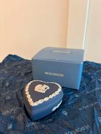 Wedgwood Jasper Ware pillendoosje, Antiek en Kunst, Ophalen of Verzenden