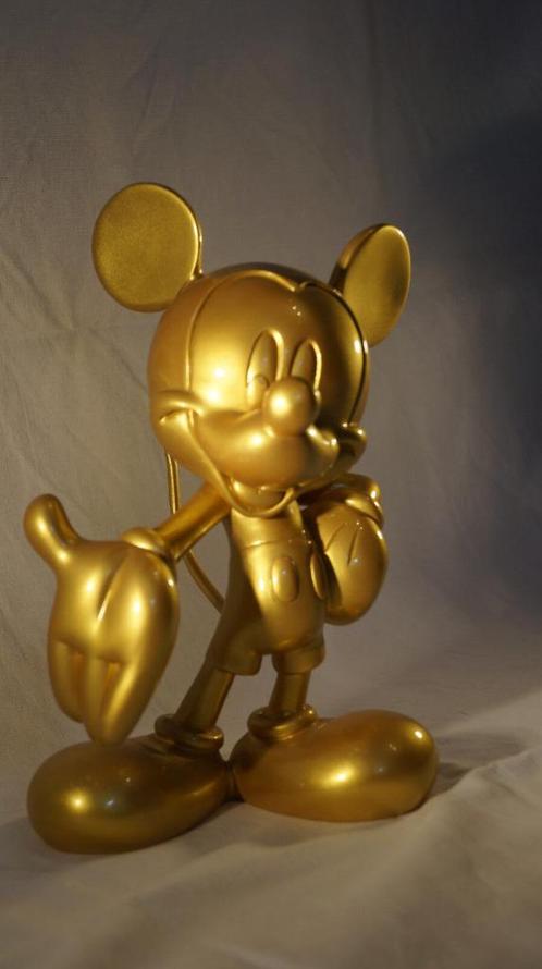 Walt Disney Mickey Mouse Classic Gold Beeld in Doos, Verzamelen, Disney, Zo goed als nieuw, Beeldje of Figuurtje, Mickey Mouse