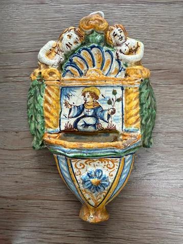 Origineel antiek Majolica wijwatervat - Italië - 17e eeuw beschikbaar voor biedingen