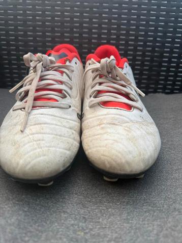 Dames Voetbalschoenen Maat 38 beschikbaar voor biedingen