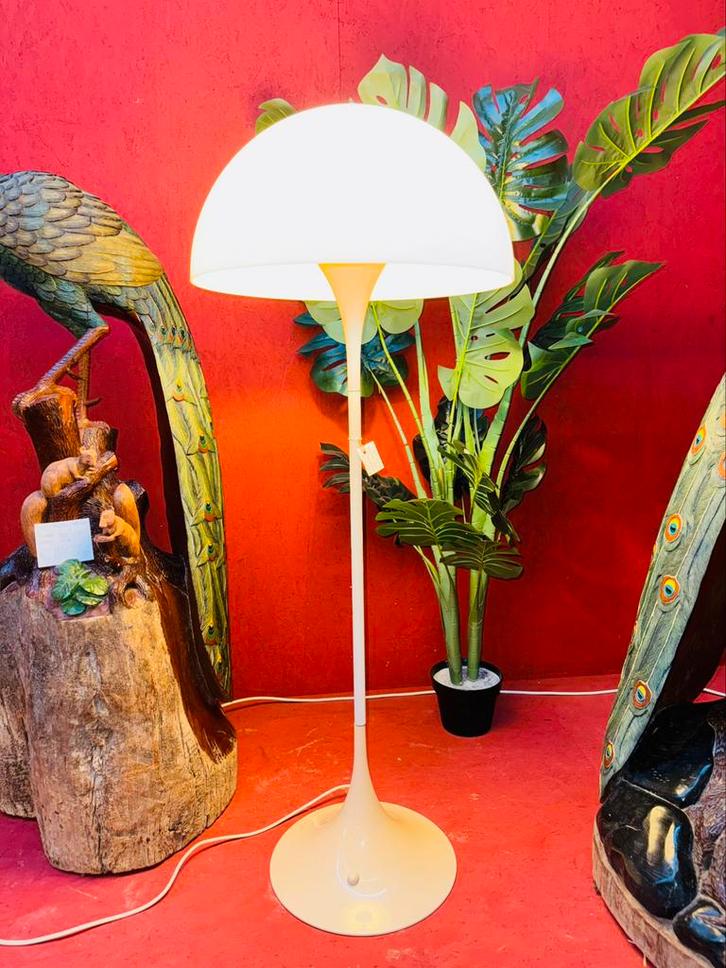 Vintage Louis Poulsen Panthella vloerlamp, Huis en Inrichting, Lampen | Vloerlampen, Ophalen