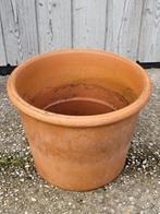 Terracotta Bloempot - Rond, 28cm doorsnede, 27cm hoog, Gebruikt, Rond, Tuin, Terracotta