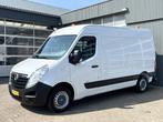 Opel Movano 2.3 CDTI L2H2 Airco Cruise controle Omvormer Kas, Auto's, Euro 5, Stof, Gebruikt, Zwart