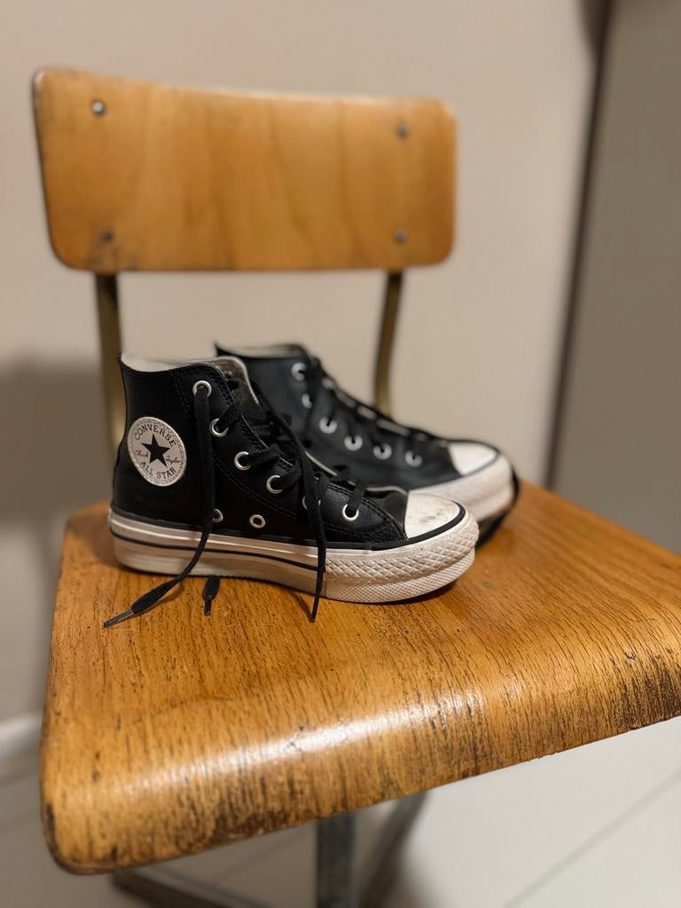 Leren Converse All Stars Platform Sneakers mt 31, Jongen of Meisje, Schoenen, Ophalen of Verzenden, Zo goed als nieuw