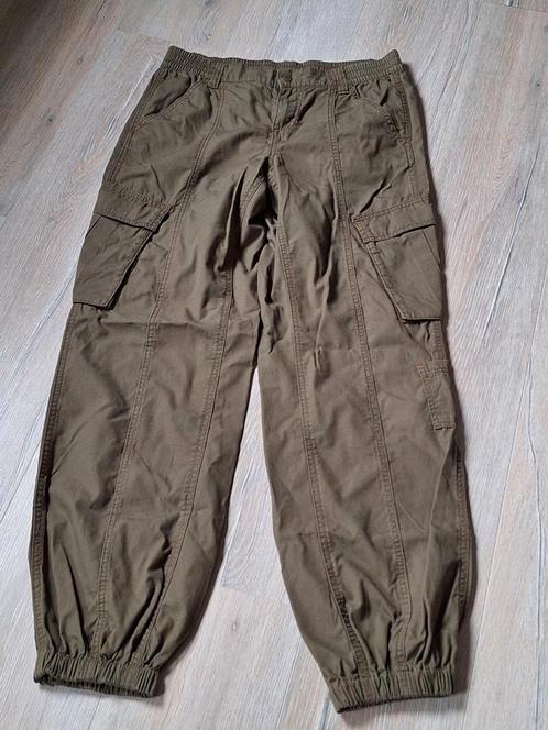 Nieuw: Cargo broek legergroen. Maat 38, Kleding | Dames, Broeken en Pantalons, Zo goed als nieuw, Maat 38/40 (M), Groen, Lang