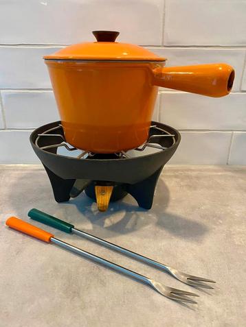 Vintage LeCreuset gietijzeren fonduepan. beschikbaar voor biedingen