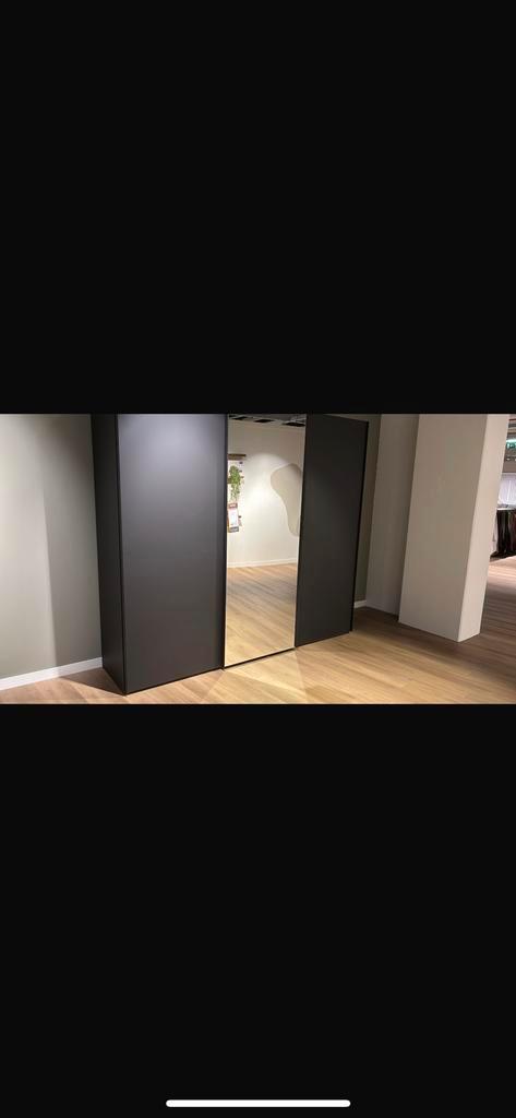 Kledingkast Brielle te koop - inclusief accessoires, Huis en Inrichting, Kasten | Kledingkasten, Zo goed als nieuw, 200 cm of meer