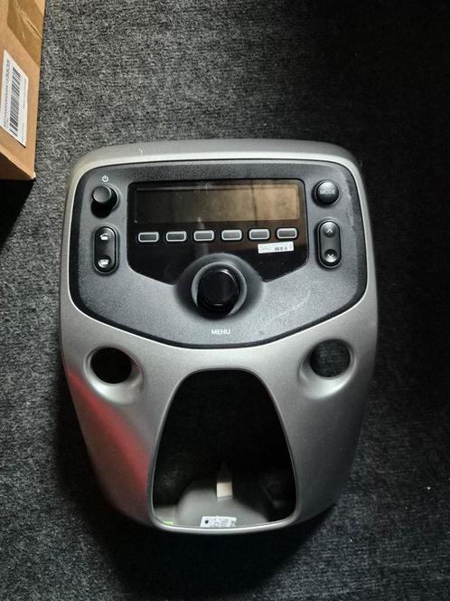 107 Aygo C1 108 Orgineel Radio, Auto diversen, Autoradio's, Zo goed als nieuw, Ophalen of Verzenden