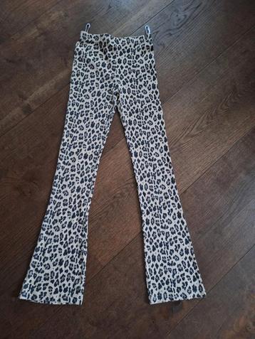 Flared broek beige panterprint 146-152! beschikbaar voor biedingen