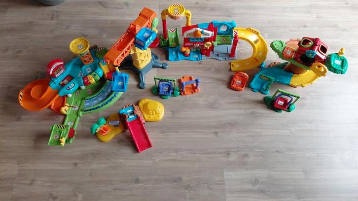 Grote set toet toet auto's met 150+ wegdelen, Kinderen en Baby's, Speelgoed | Vtech, Zo goed als nieuw, 2 tot 4 jaar, Ophalen of Verzenden