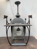 Jugenstill buiten lantaren, Ophalen
