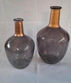 2 flessen vazen 24cm en 30cm, Huis en Inrichting, Woonaccessoires | Vazen, Overige kleuren, Ophalen of Verzenden, Minder dan 50 cm