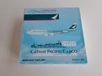 JC Wings 1:200 Boeing 747-8F Cathay Pacific Cargo  B-LJA, Ophalen of Verzenden, Zo goed als nieuw, Schaalmodel