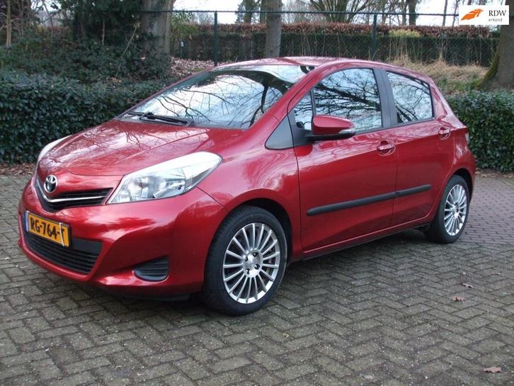 Toyota Yaris 1.3 VVT-i Aspiration airco Navi nwe APK 5 deurs, Auto's, Toyota, Bedrijf, Te koop, Yaris, ABS, Achteruitrijcamera