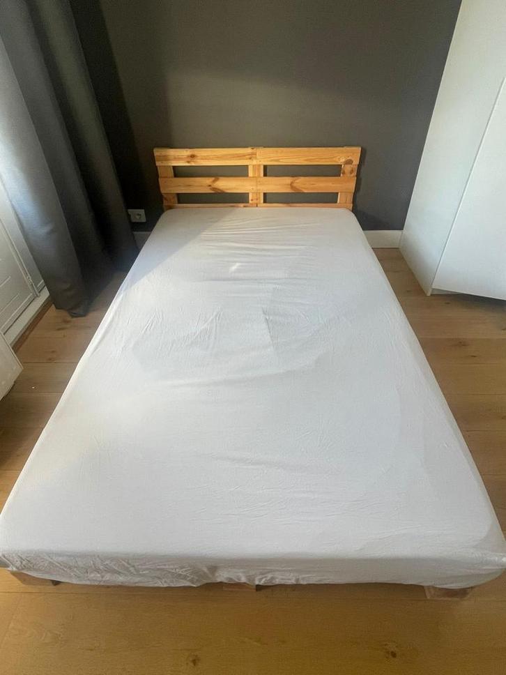 Stoer Pallet Bed - 200x120 cm, Huis en Inrichting, Slaapkamer | Bedden, Gebruikt, Eenpersoons, 90 cm, 200 cm, Steigerhout, Bruin