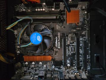 Gaming pc niet goed werkent voor onderdelen of repair beschikbaar voor biedingen