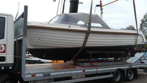 Interboat Indender 820, Watersport en Boten, Sloepen, Zo goed als nieuw, 50 tot 70 pk, 6 meter of meer, Binnenboordmotor, Diesel