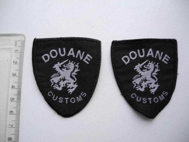 2 douane customs emblemen. Z.g.a.n., Verzamelen, Militaria | Algemeen, Overige soorten, Embleem of Badge, Nederland, Ophalen of Verzenden