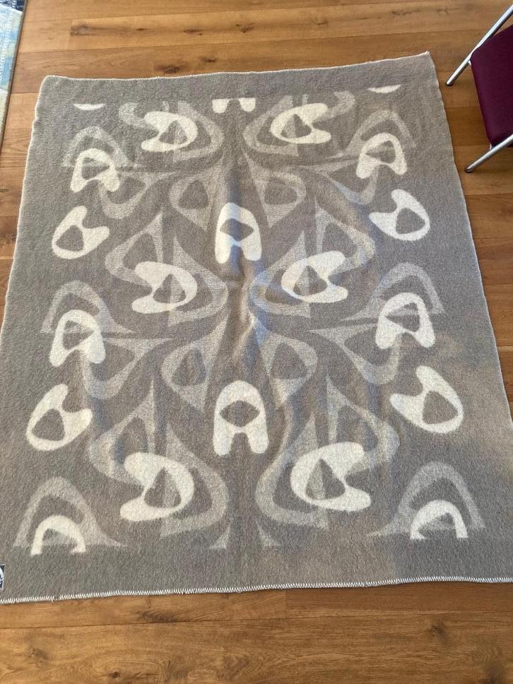 Deken vintage, Huis en Inrichting, Woonaccessoires | Plaids en Woondekens, Gebruikt, Ophalen of Verzenden