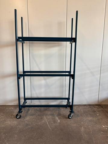 Bandenstelling / bandenrek / stelling / stellingrek stellage beschikbaar voor biedingen