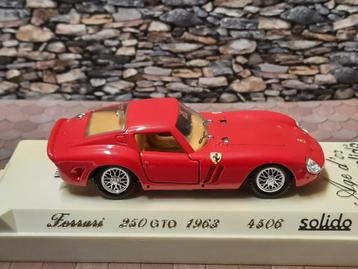 Ferrari 250 GTO.  Model in nieuw in vitrinebox. Model is fra