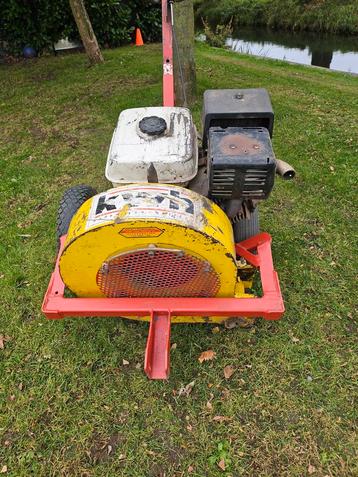 Krachtige Bladblazer 11pk beschikbaar voor biedingen