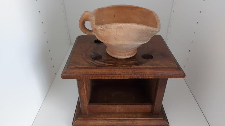 Voetenstoof van eiken, met aardewerken kolenbakje, Antiek en Kunst, Curiosa en Brocante, Ophalen